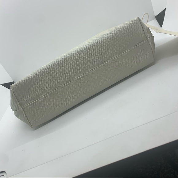 Cosmetic bag - Picture 2 of 4